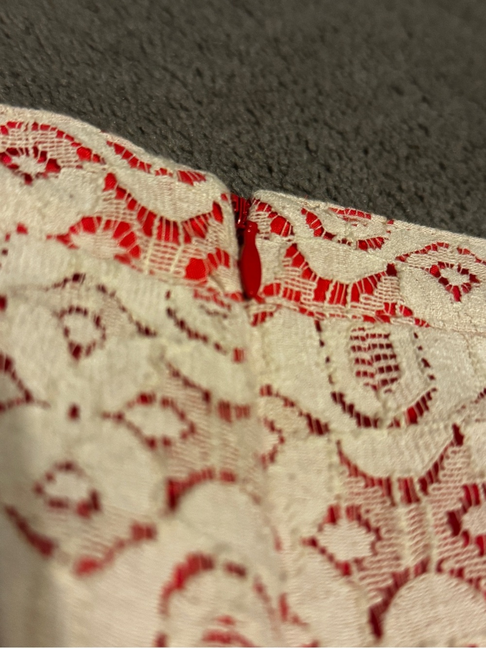 Willi Smith Cream Lace Mini Skirt with Pink Underlay Size 10 - Picture 4 of 8